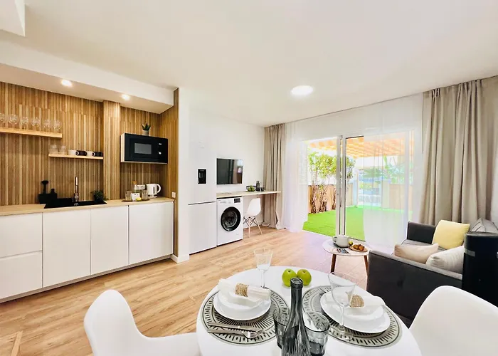 Paulmarie El Camison Apartman *